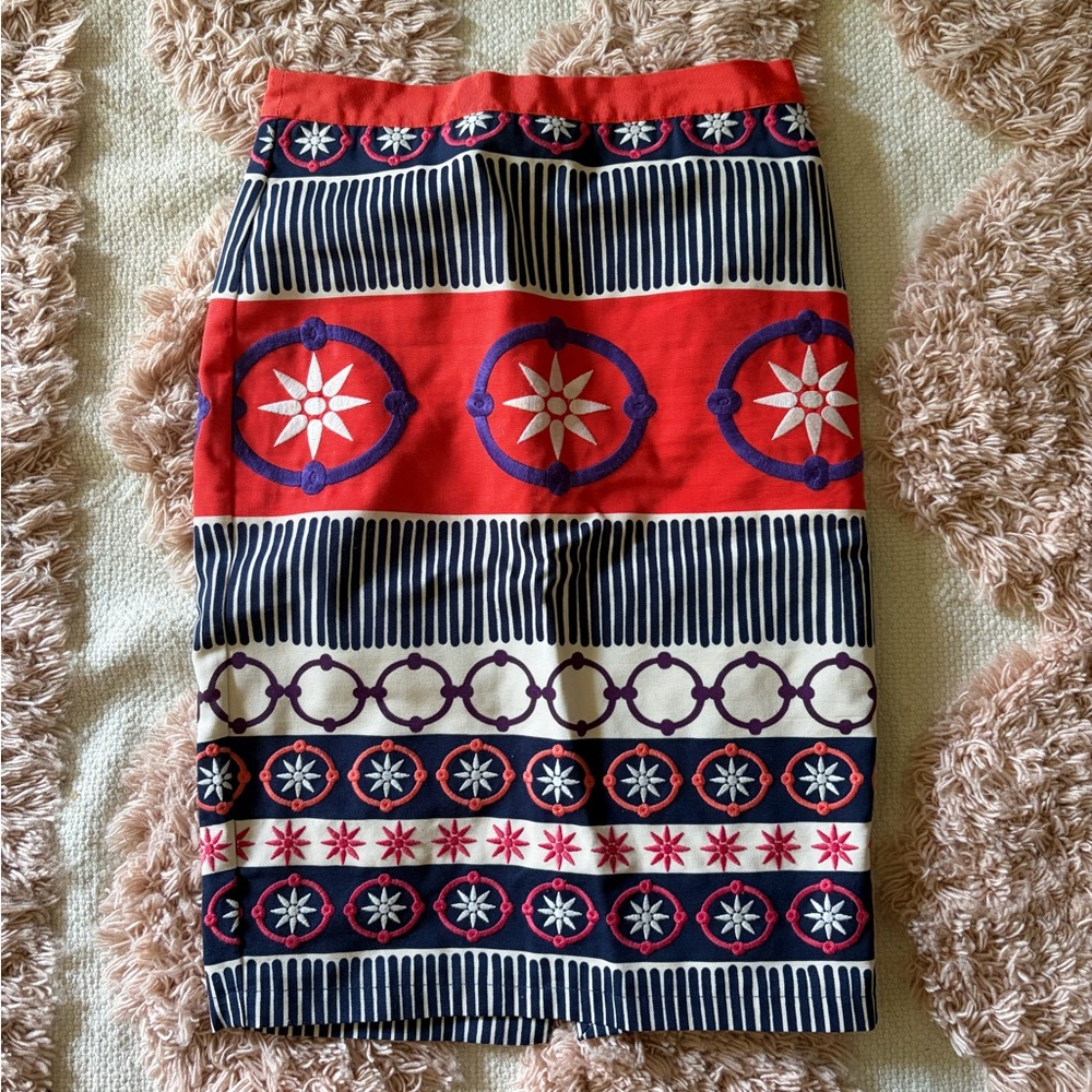 Boden embroidered knee length skirt US 2/UK 6